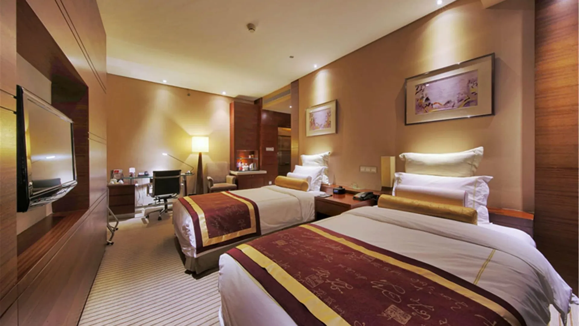 Ramada Plaza By Wyndham Shanghai Caohejing Hotel