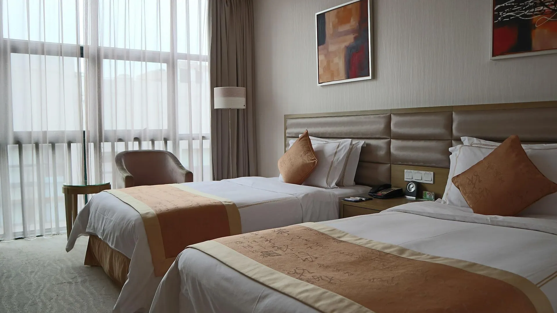 Ramada Plaza By Wyndham Shanghai Caohejing Hotel 4*,  Çin