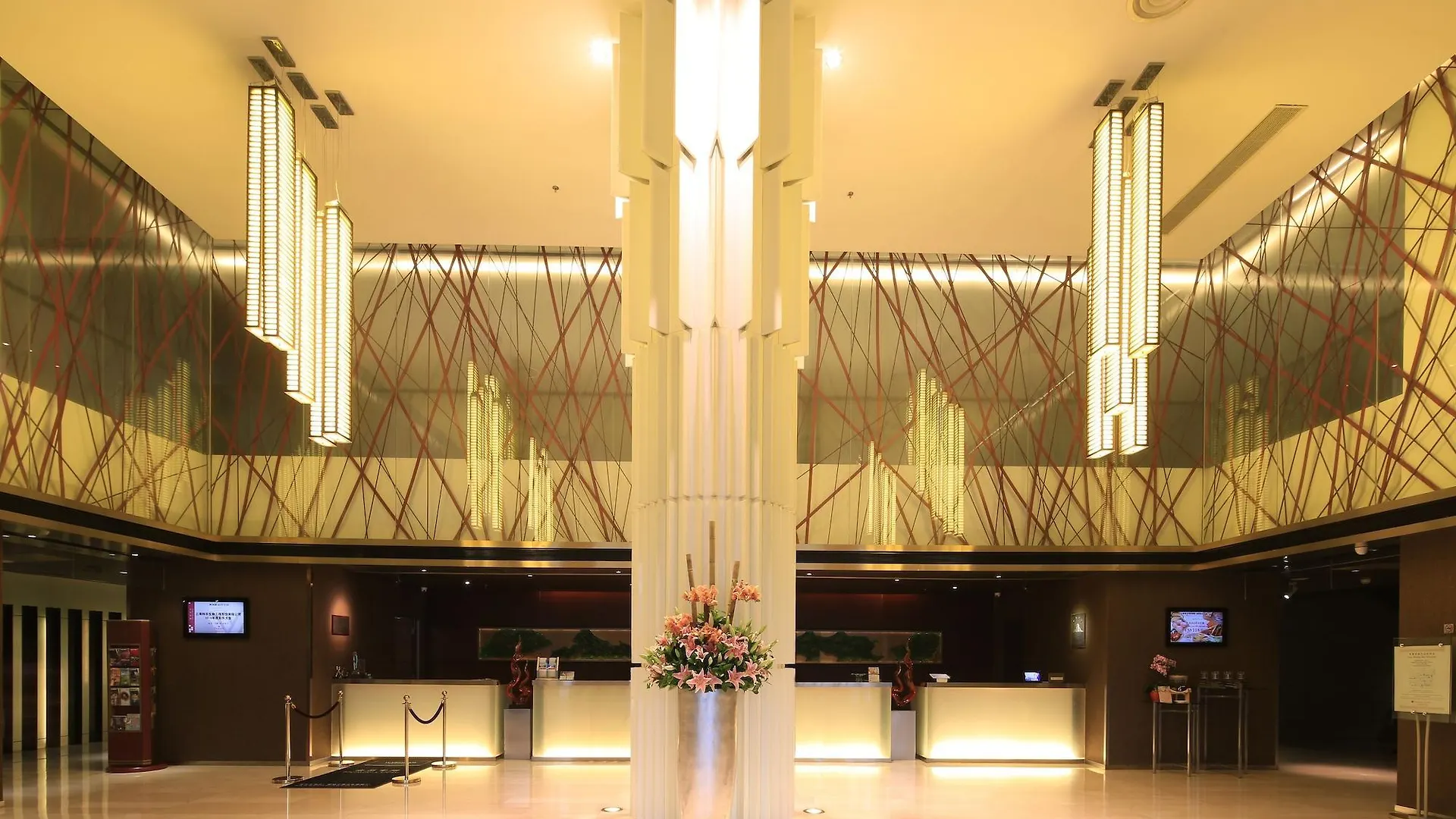 Ramada Plaza By Wyndham Shanghai Caohejing Hotel