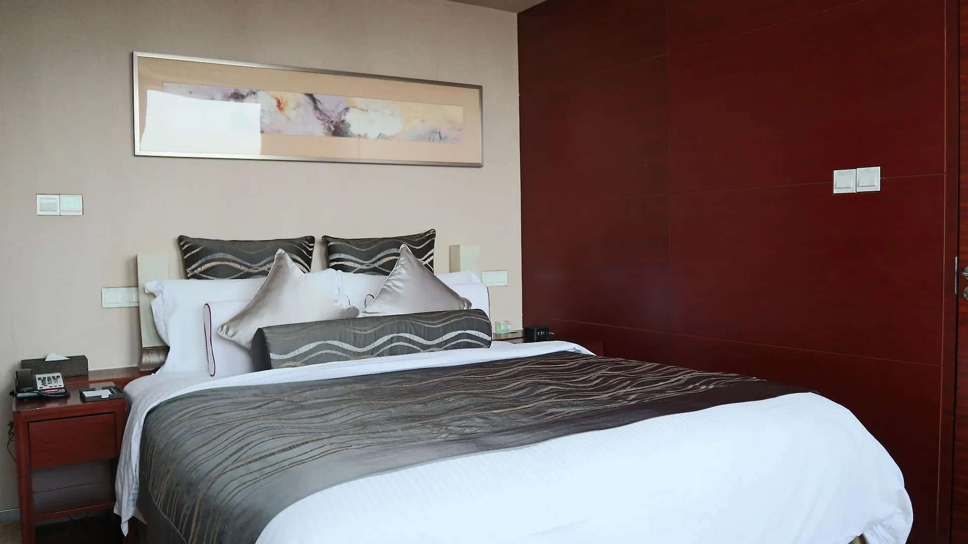 Ramada Plaza By Wyndham Shanghai Caohejing Hotel